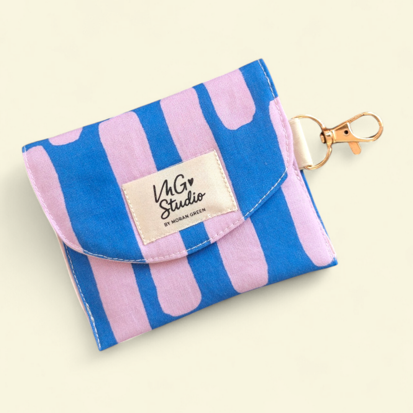 Earbud Pouch - Abstract Blue Pinky